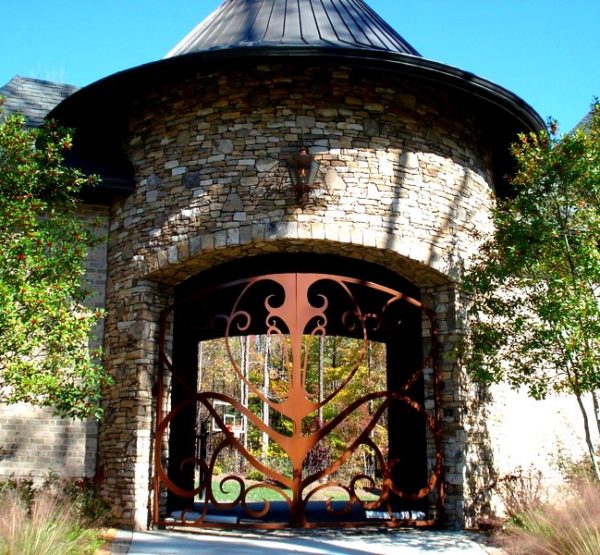 Example of natural stone entrance in Charlotte, NC by Charlotte Pavers & Stone.